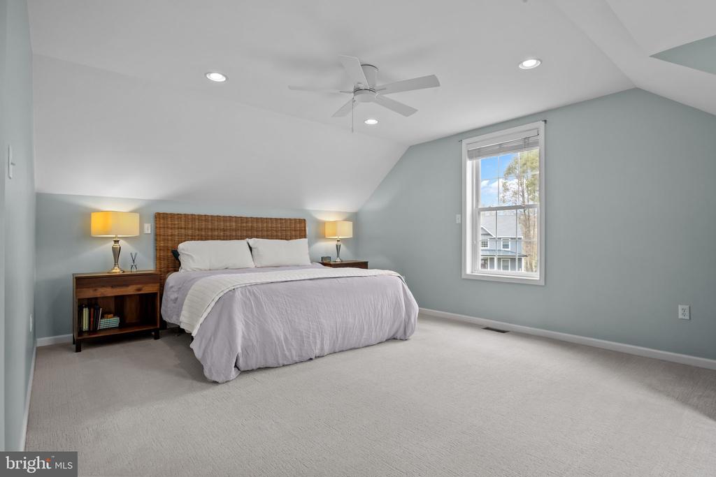 407 EDGEBORO DRIVE