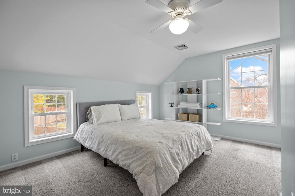 407 EDGEBORO DRIVE