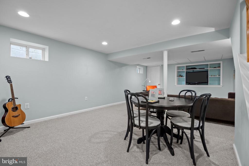 407 EDGEBORO DRIVE