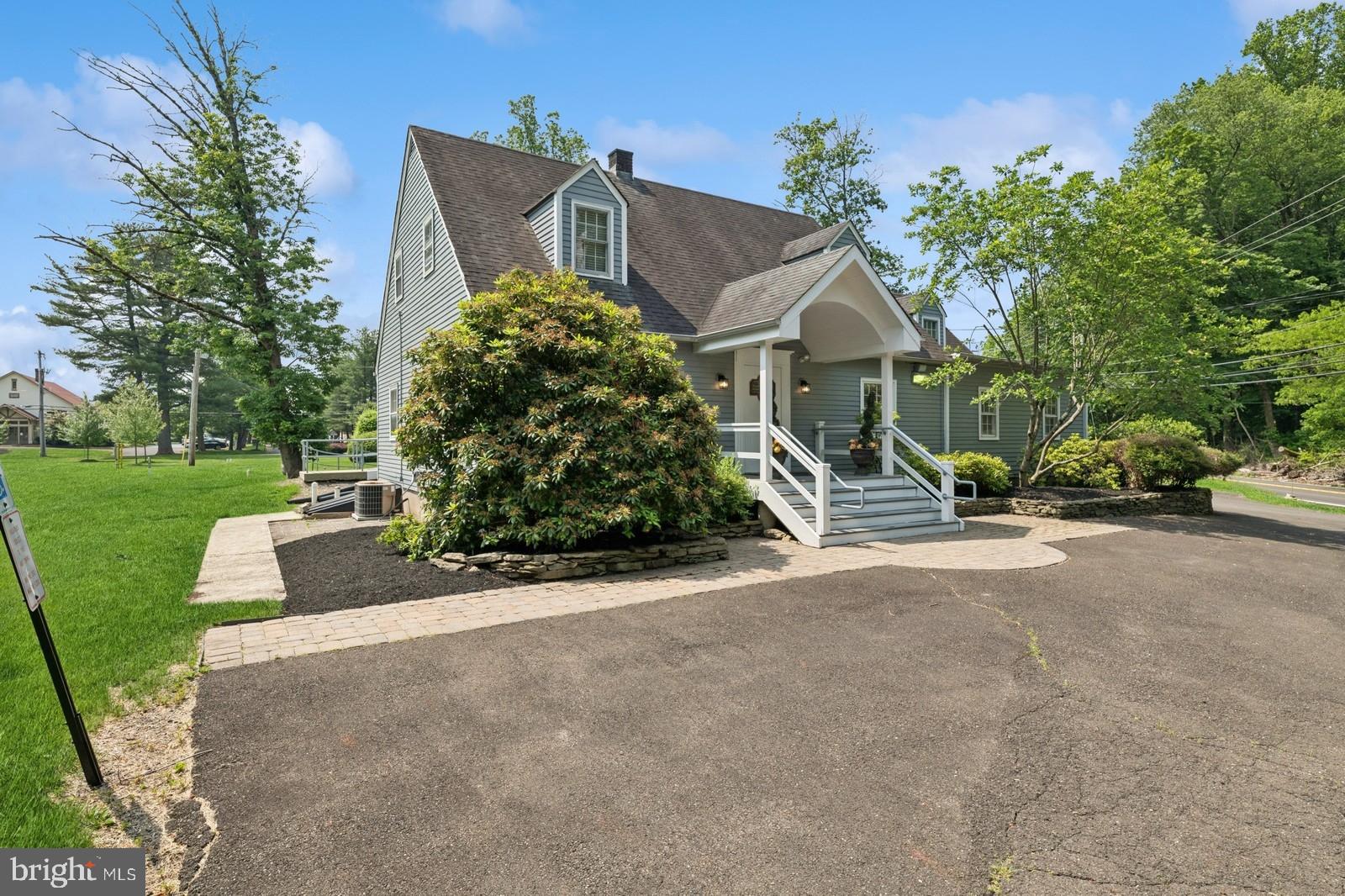 1666 Edgewood Rd