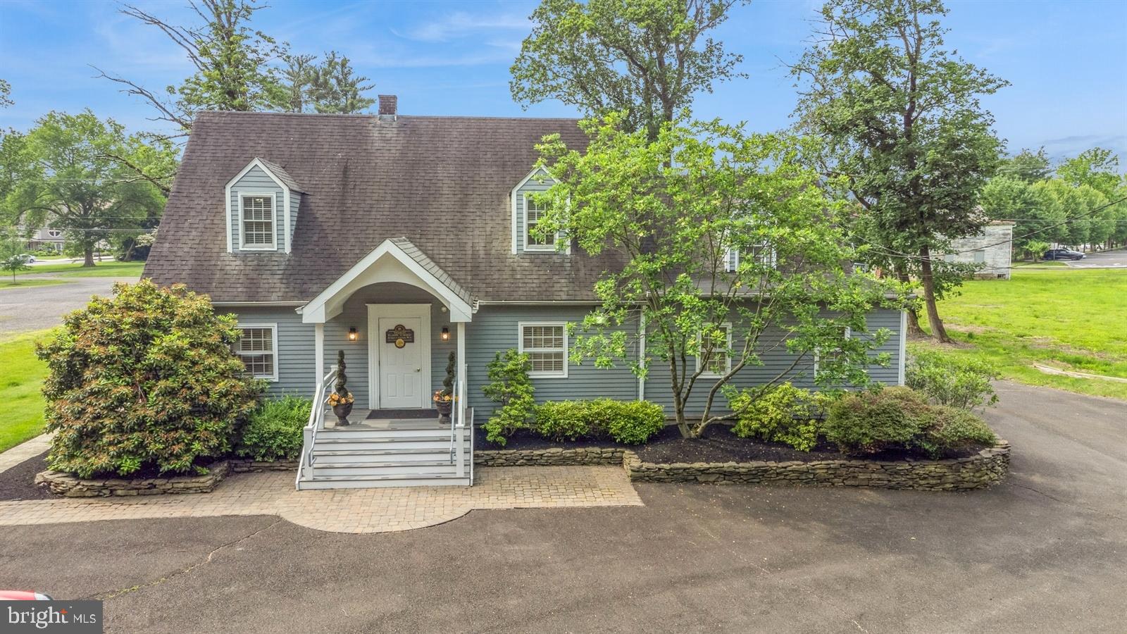 1666 Edgewood Rd