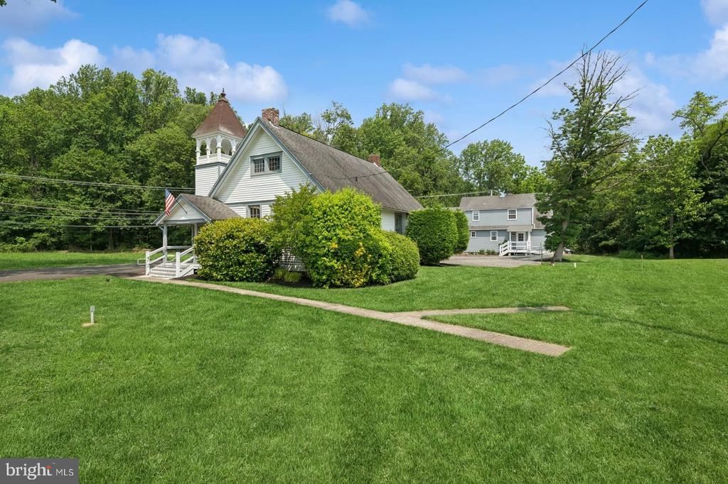 1666 Edgewood Rd