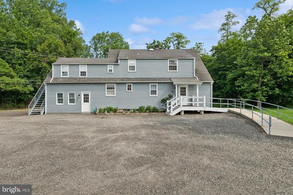 1666 Edgewood Rd