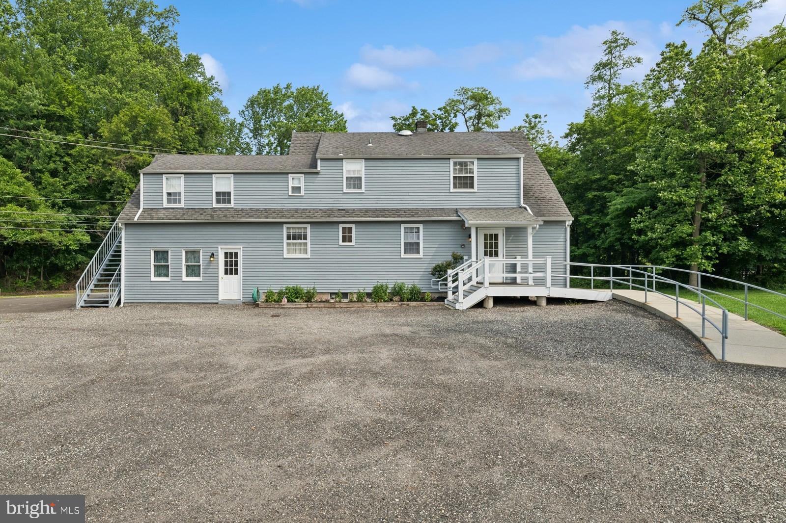 1666 Edgewood Rd