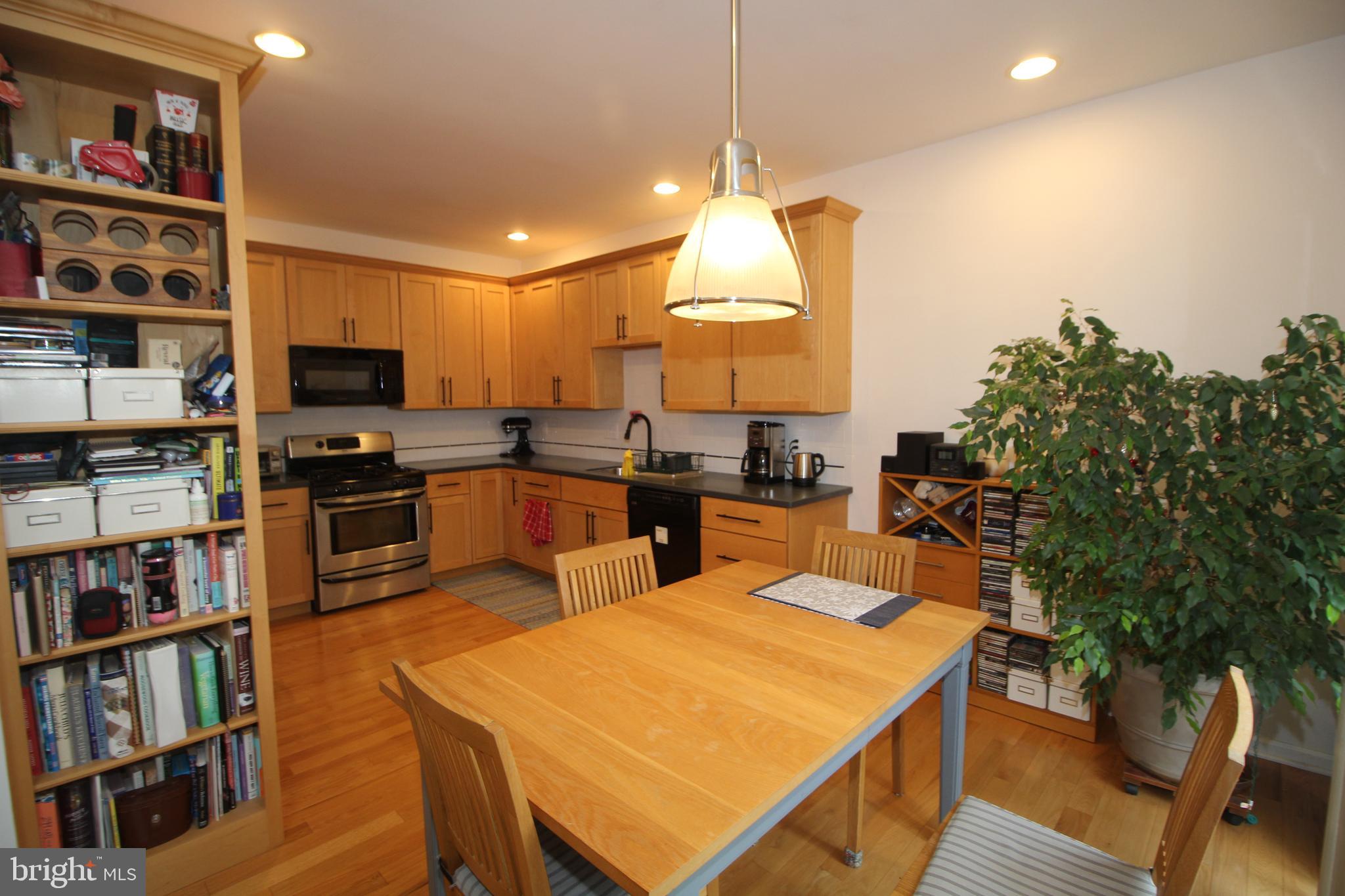 319 Fieldstone Dr