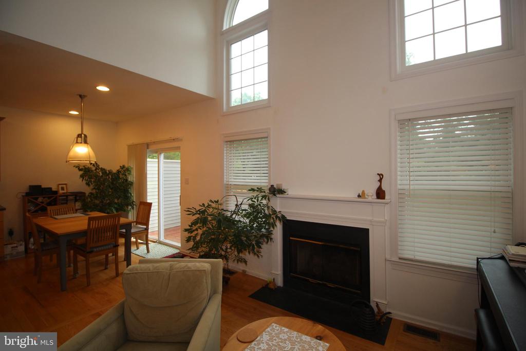 319 Fieldstone Dr