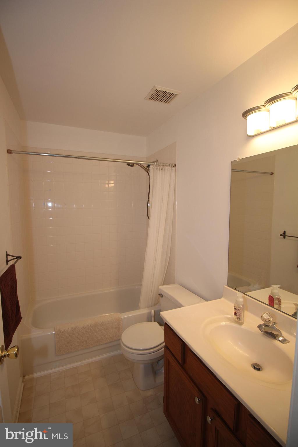 319 Fieldstone Dr