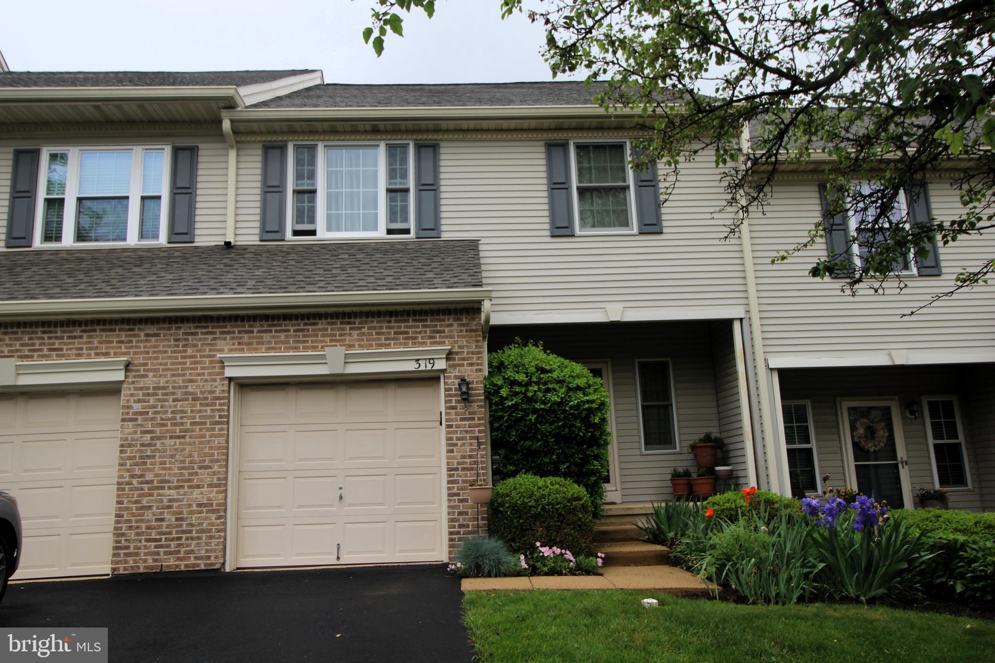 319 Fieldstone Dr