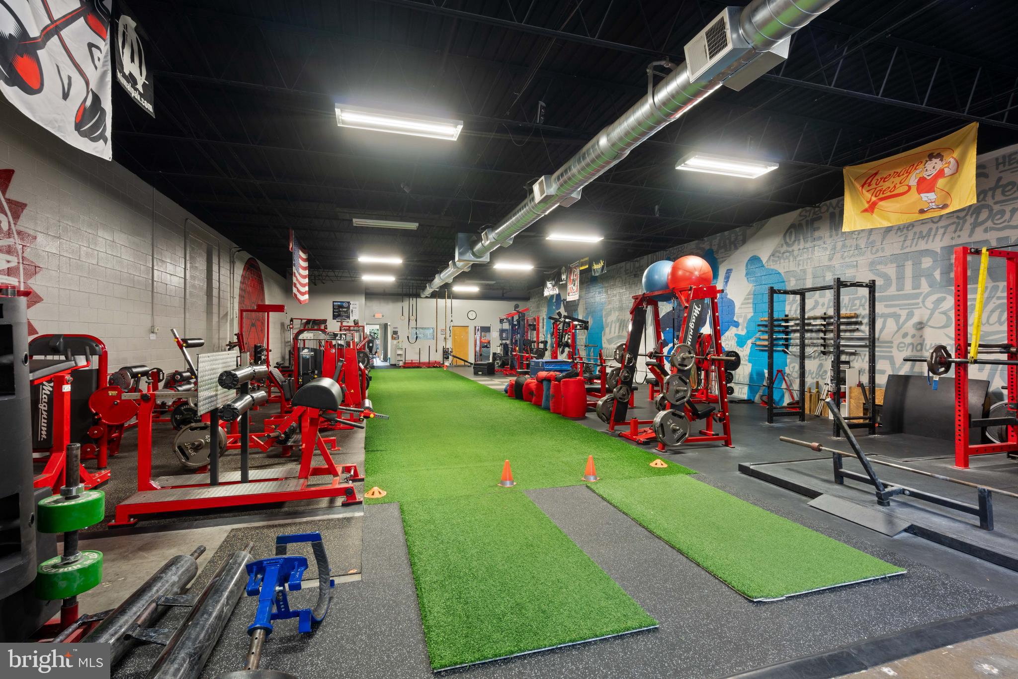 121 FRIENDS LANE 600