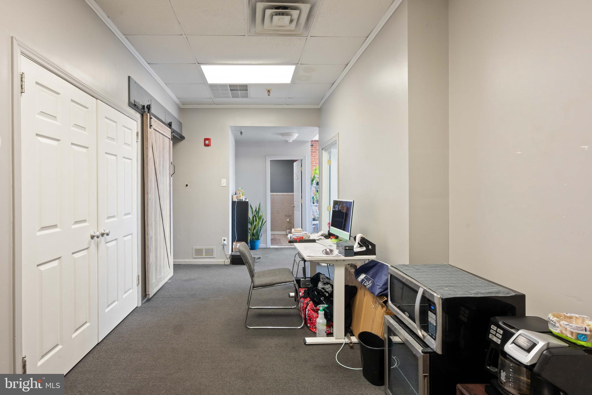 121 FRIENDS LANE 600