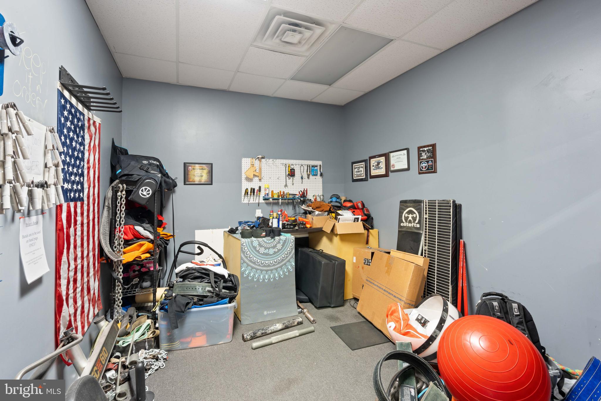 121 FRIENDS LANE 600