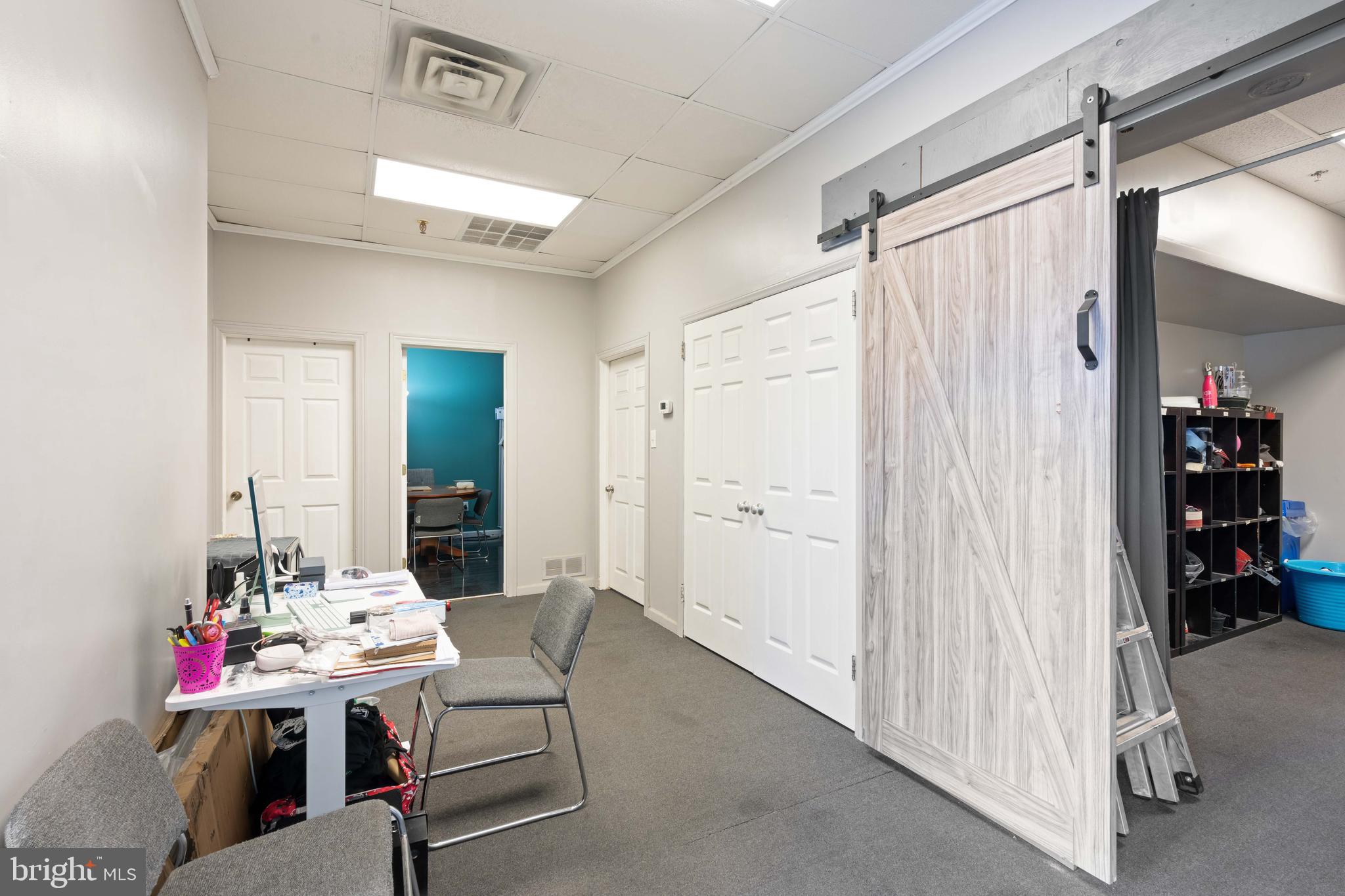 121 FRIENDS LANE 600