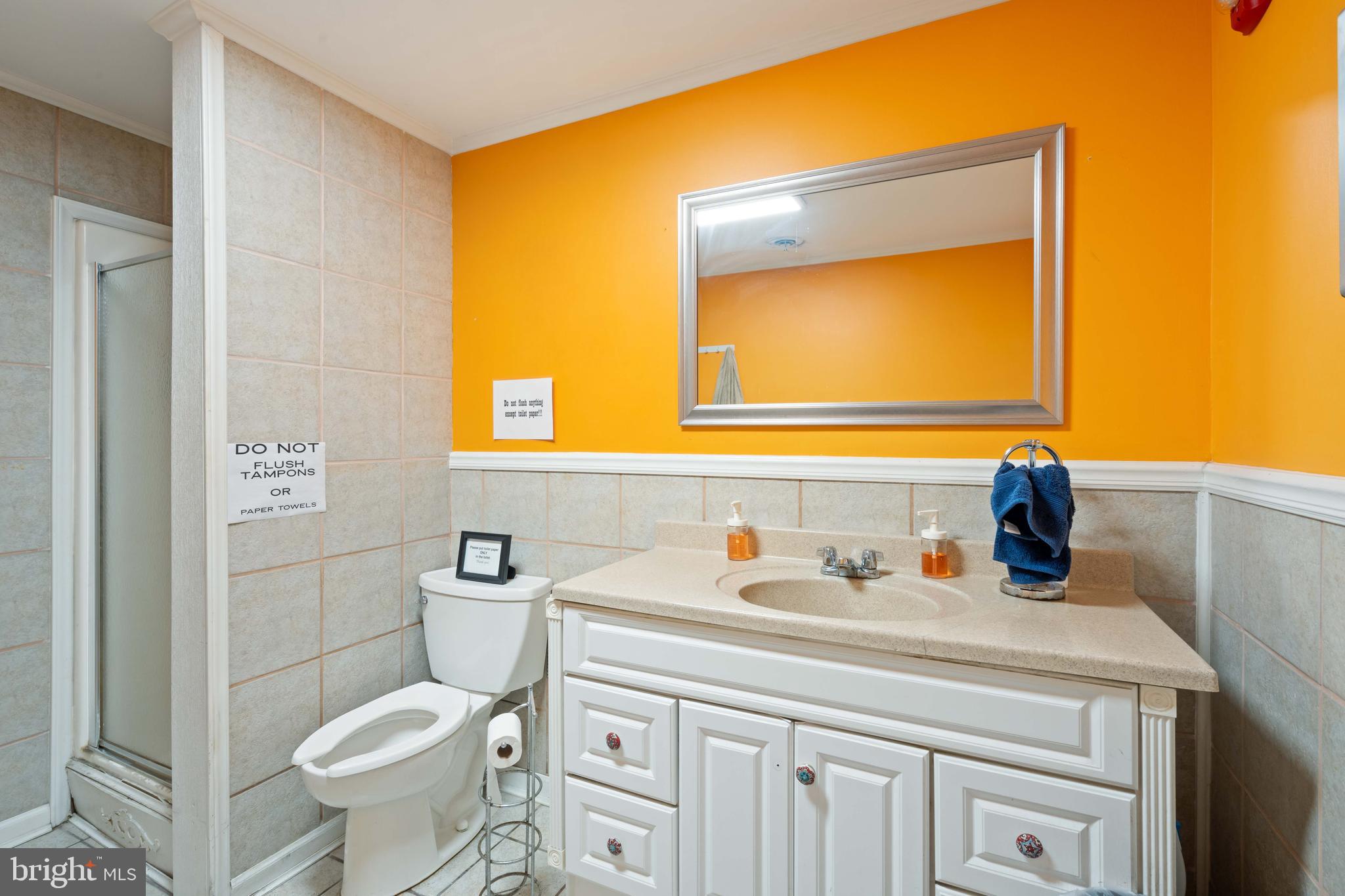 121 FRIENDS LANE 600