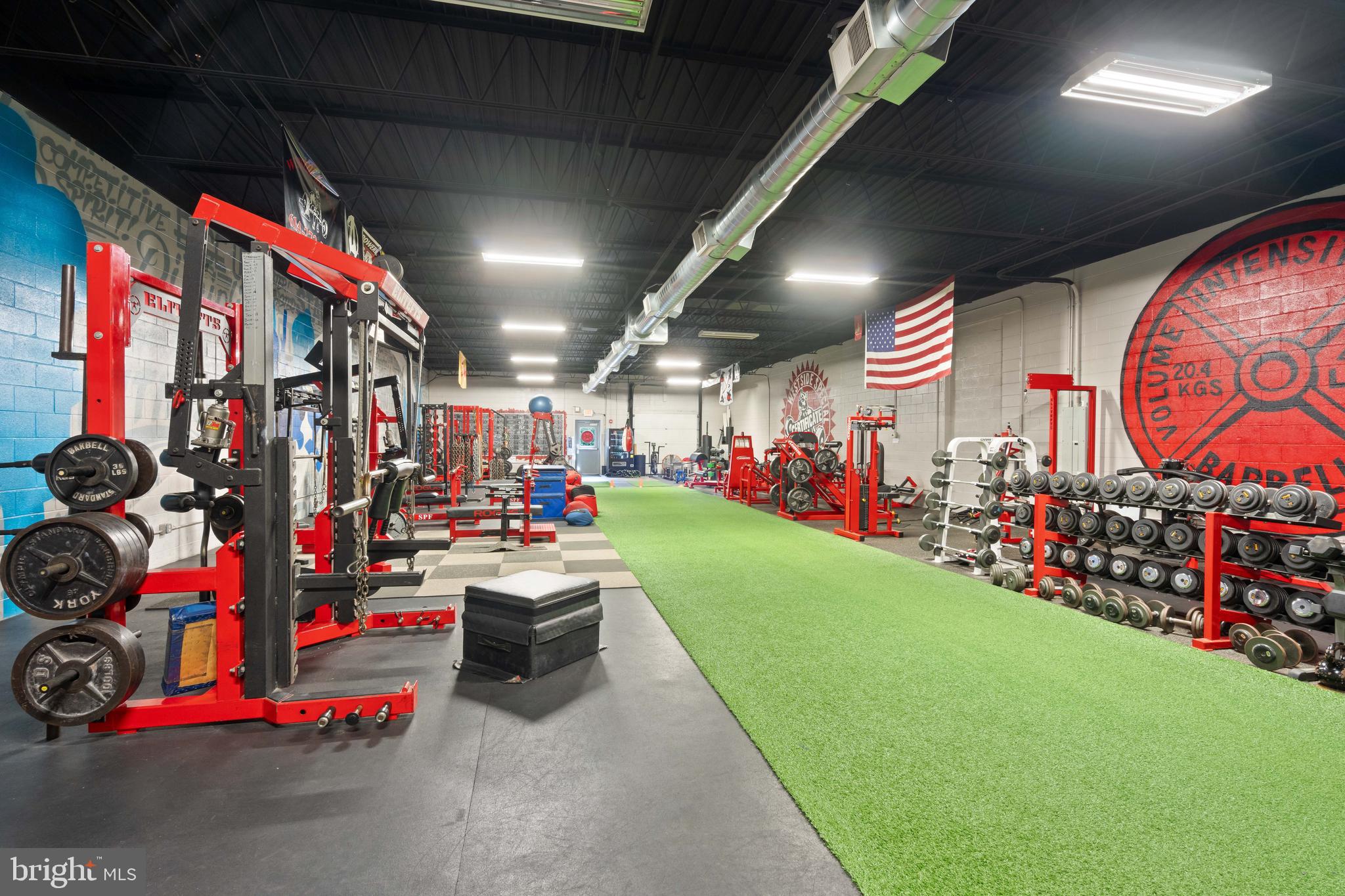 121 FRIENDS LANE 600