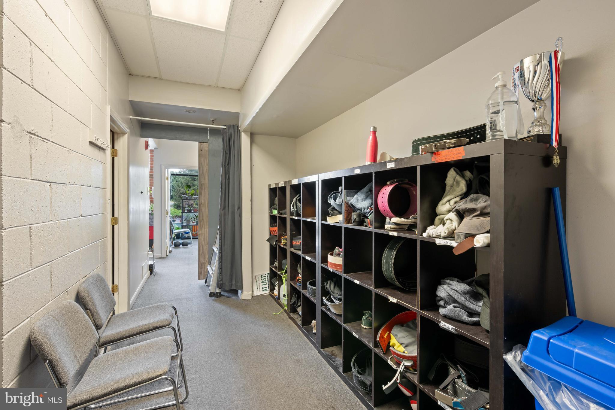 121 FRIENDS LANE 600