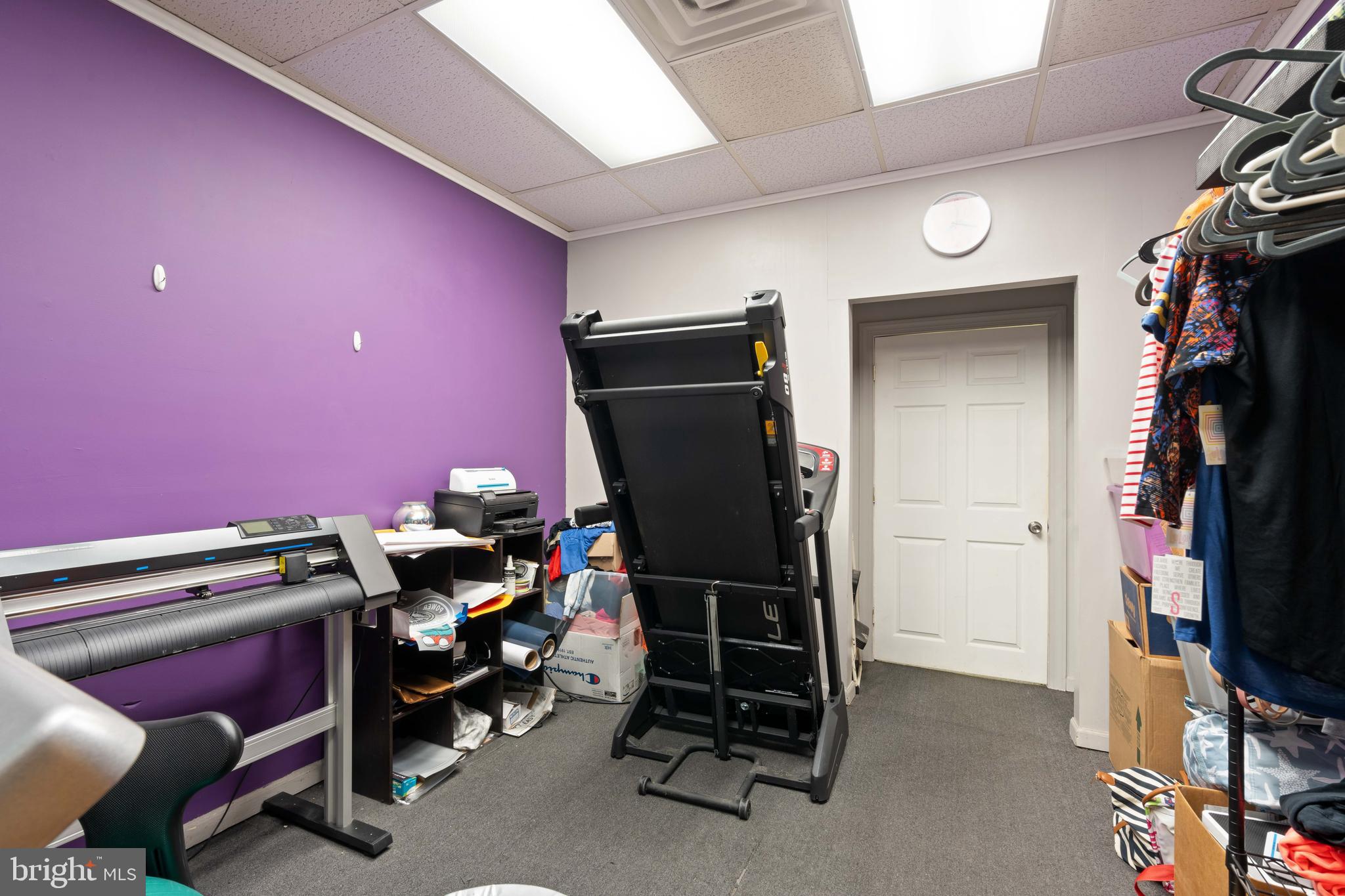 121 FRIENDS LANE 600