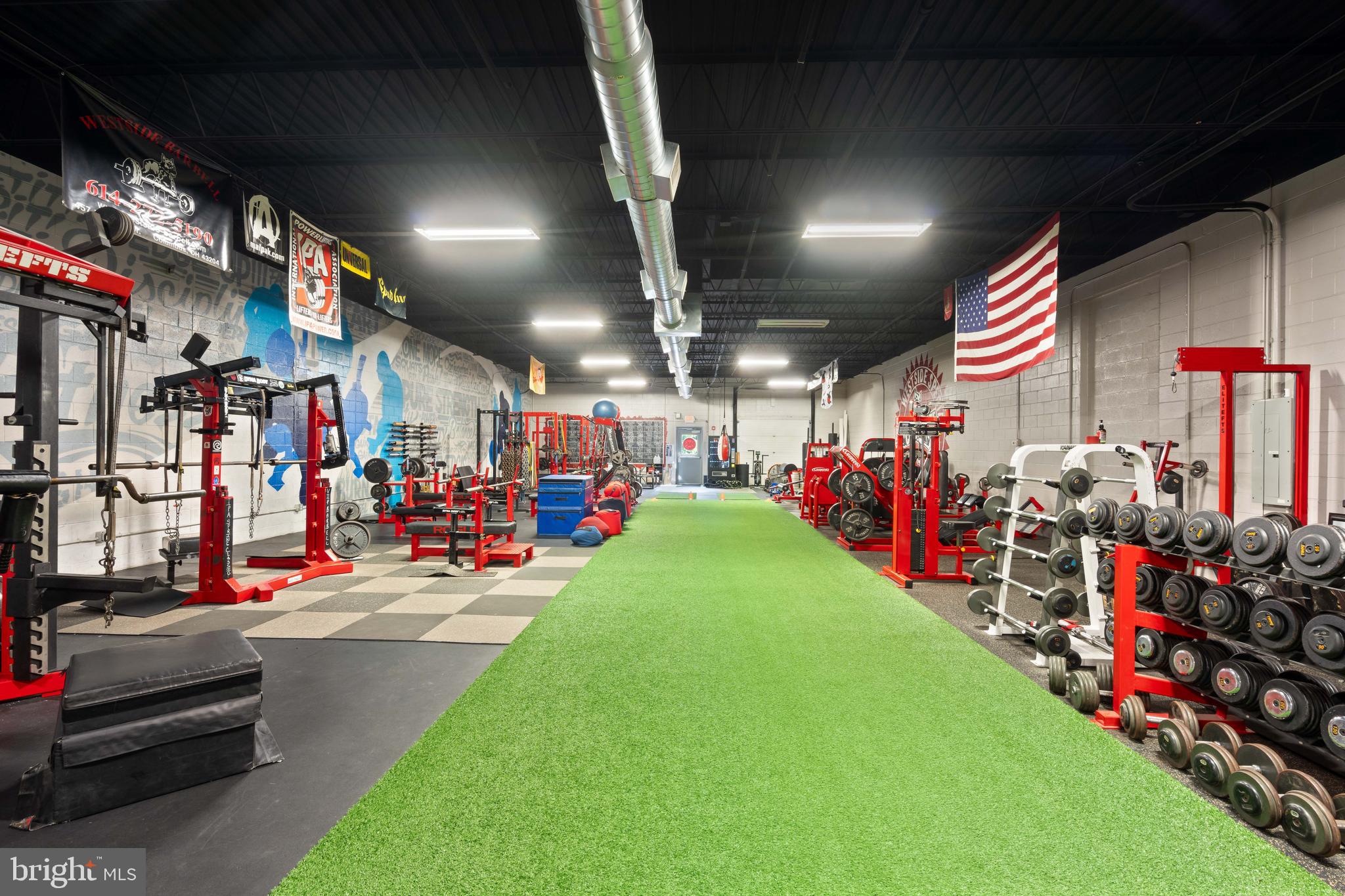 121 FRIENDS LANE 600