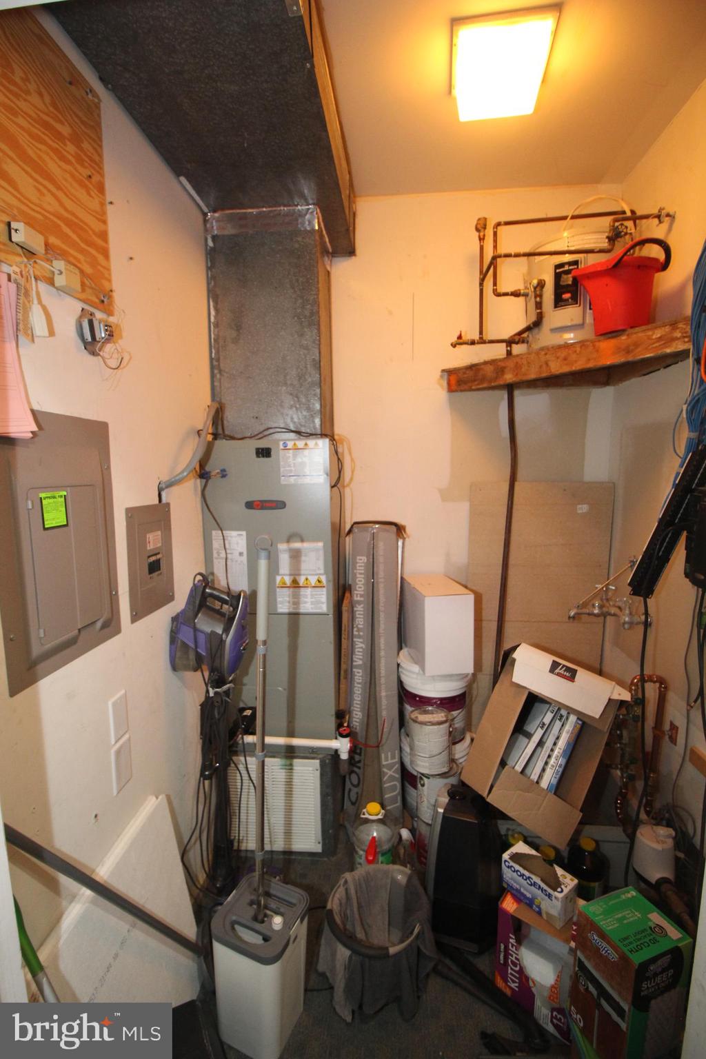 1703 LANGHORNE NEWTOWN