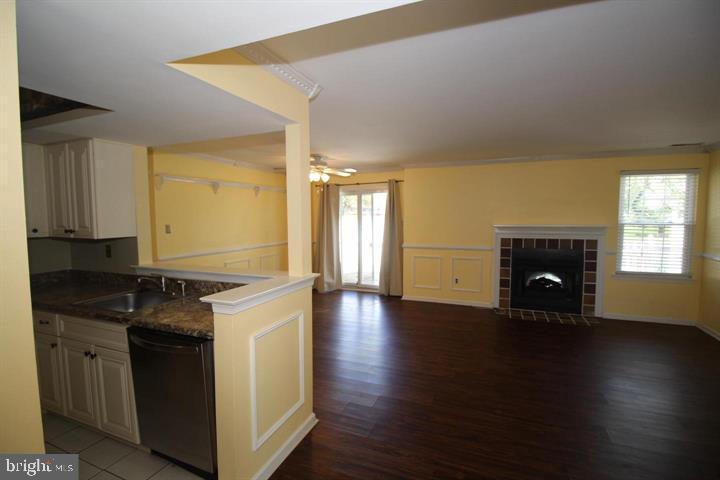 681A ROSE HOLLOW DRIVE