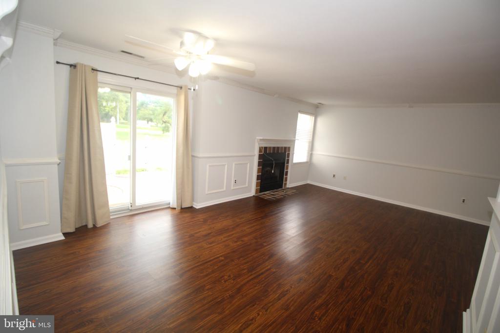 681A ROSE HOLLOW DRIVE