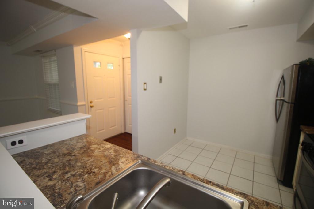 681A ROSE HOLLOW DRIVE