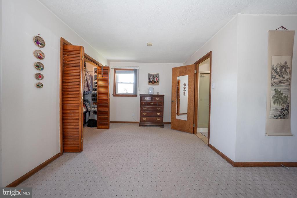 4216 ORANGEMANS ROAD