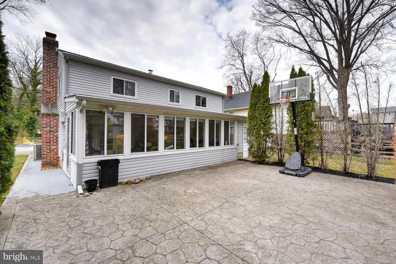 49 Revere Ave