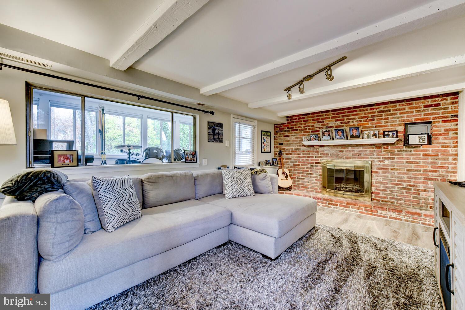 49 Revere Ave