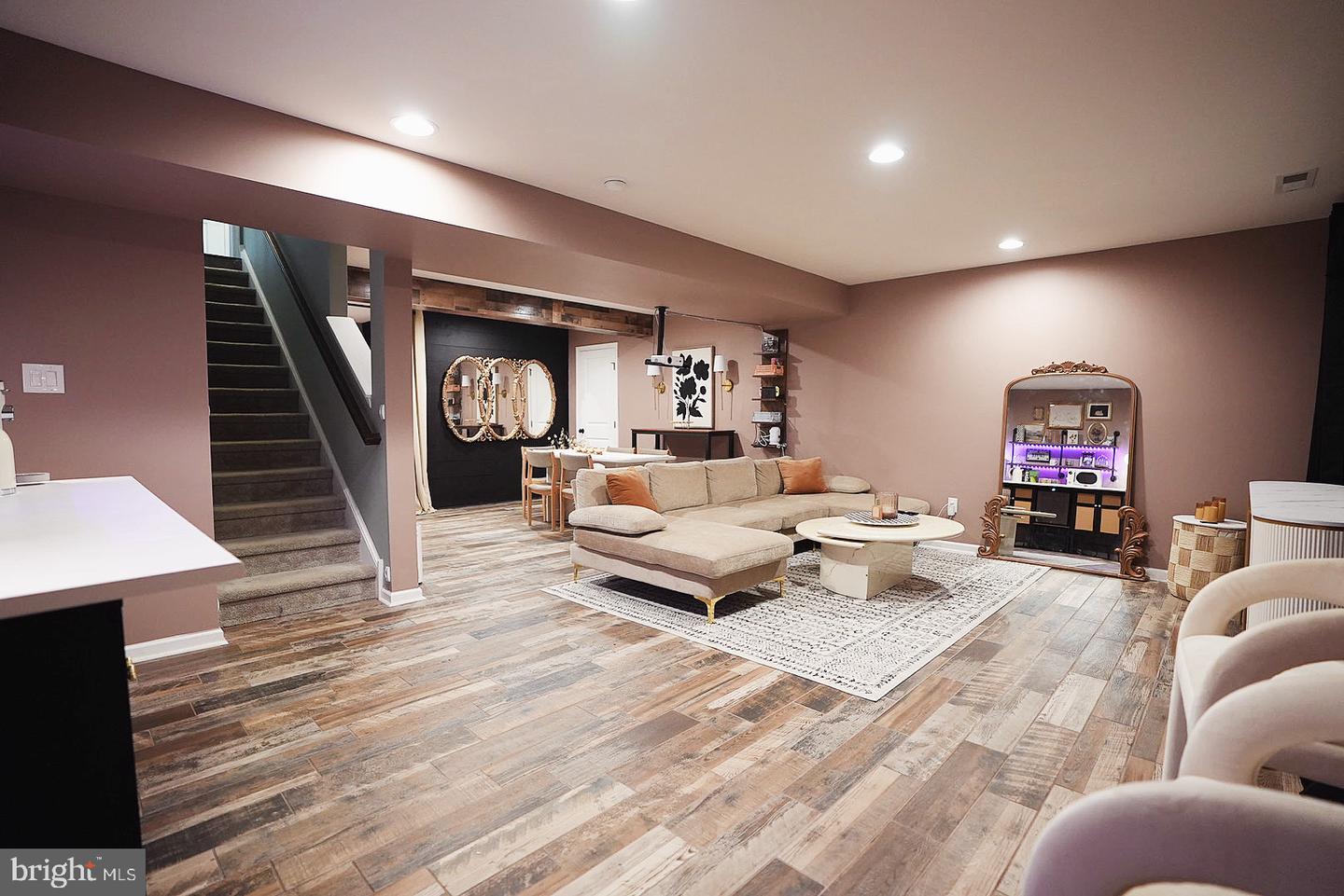 772 Kristin Ln