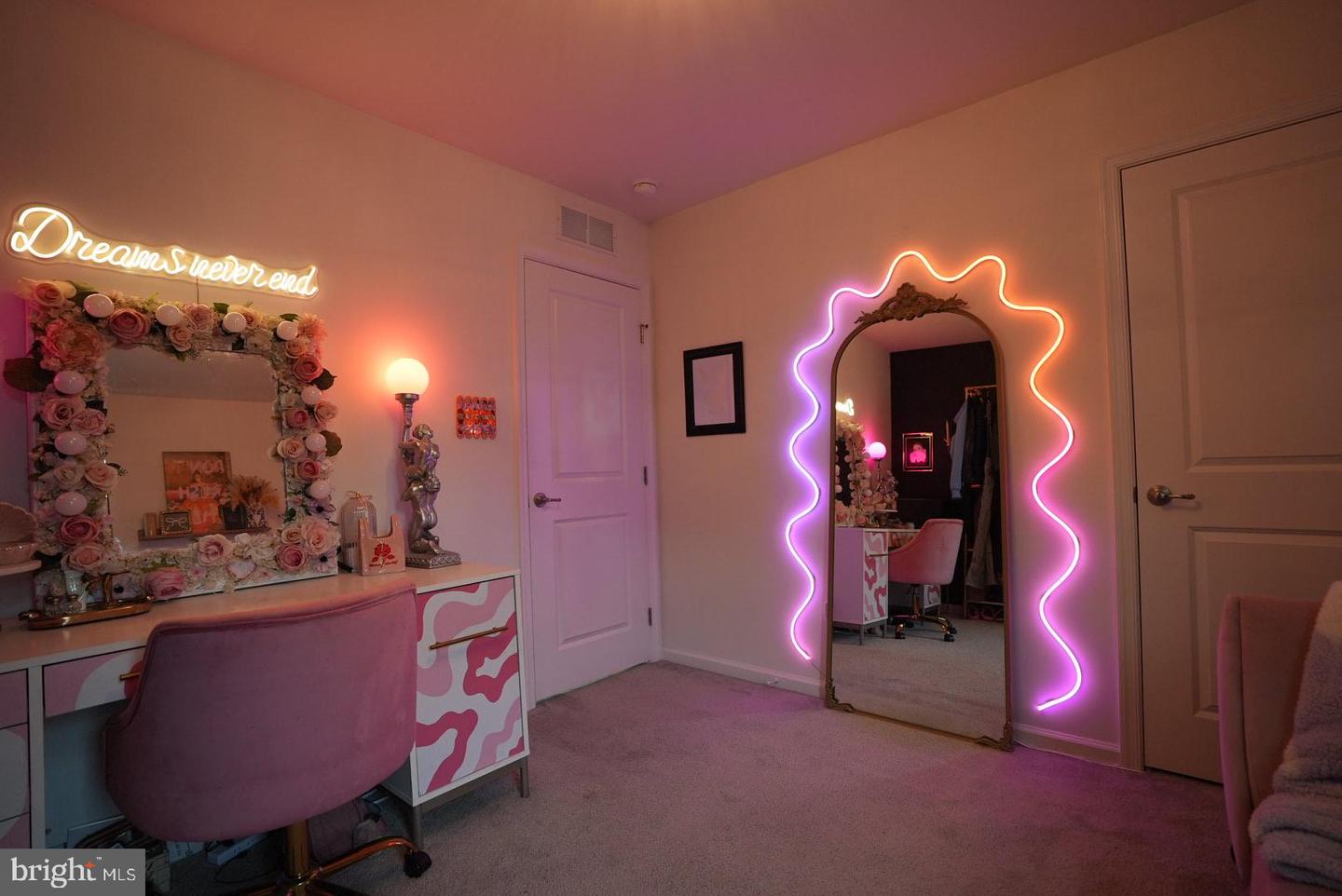 772 Kristin Ln