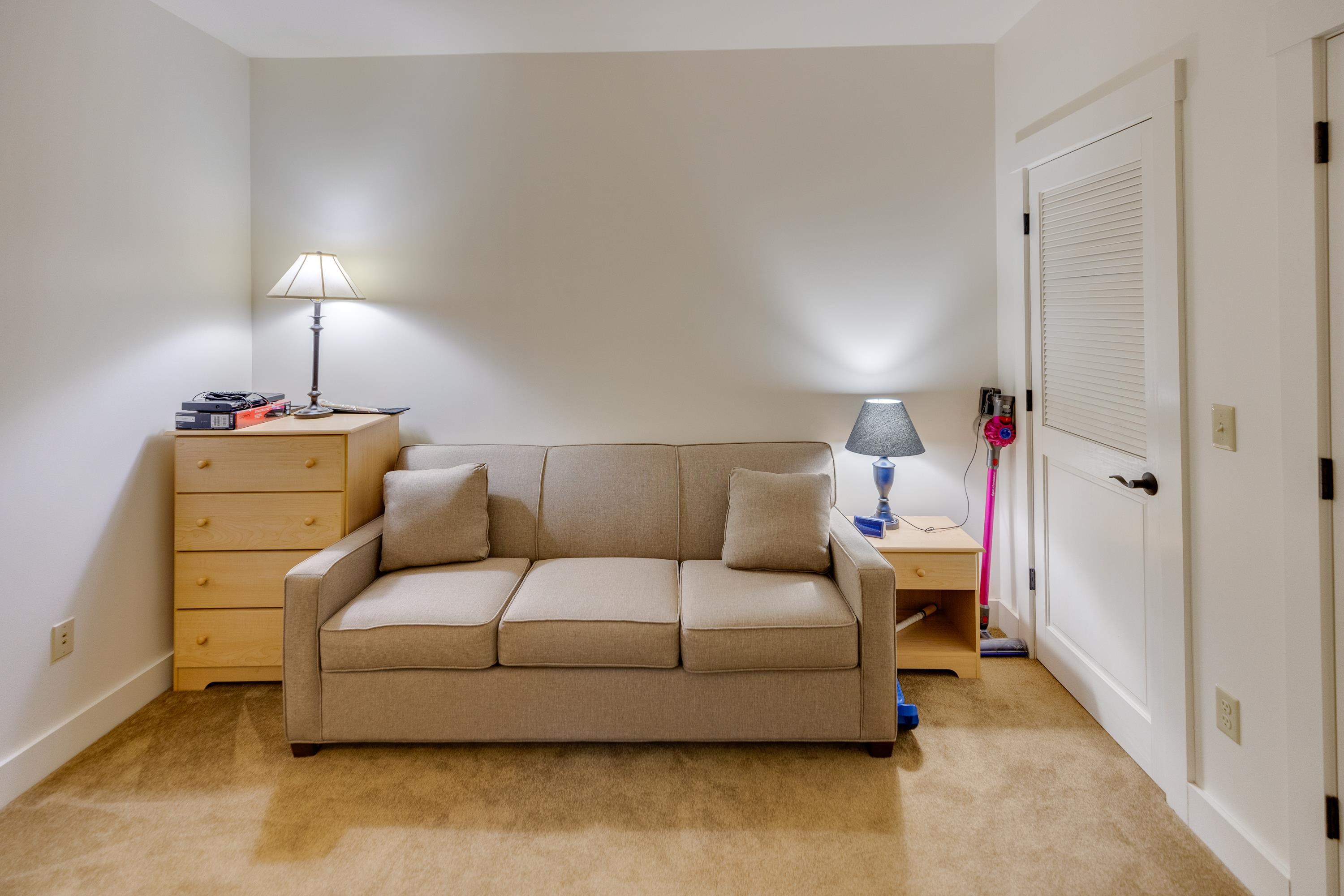 15 Riverside Terrace Unit: 3C