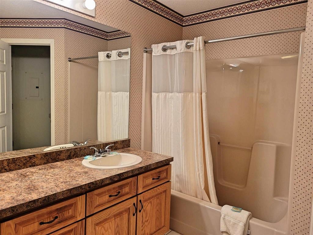 160 Deer Park Drive Unit: 147D
