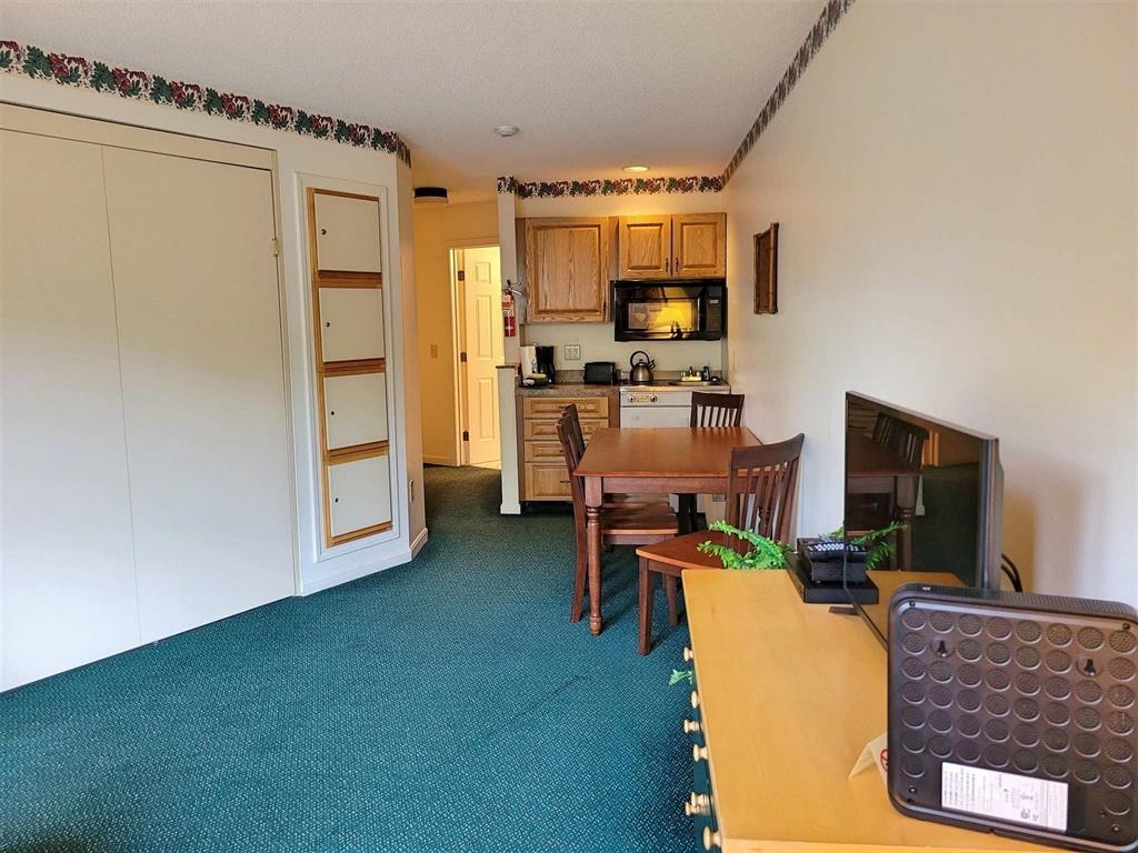 160 Deer Park Drive Unit: 147D