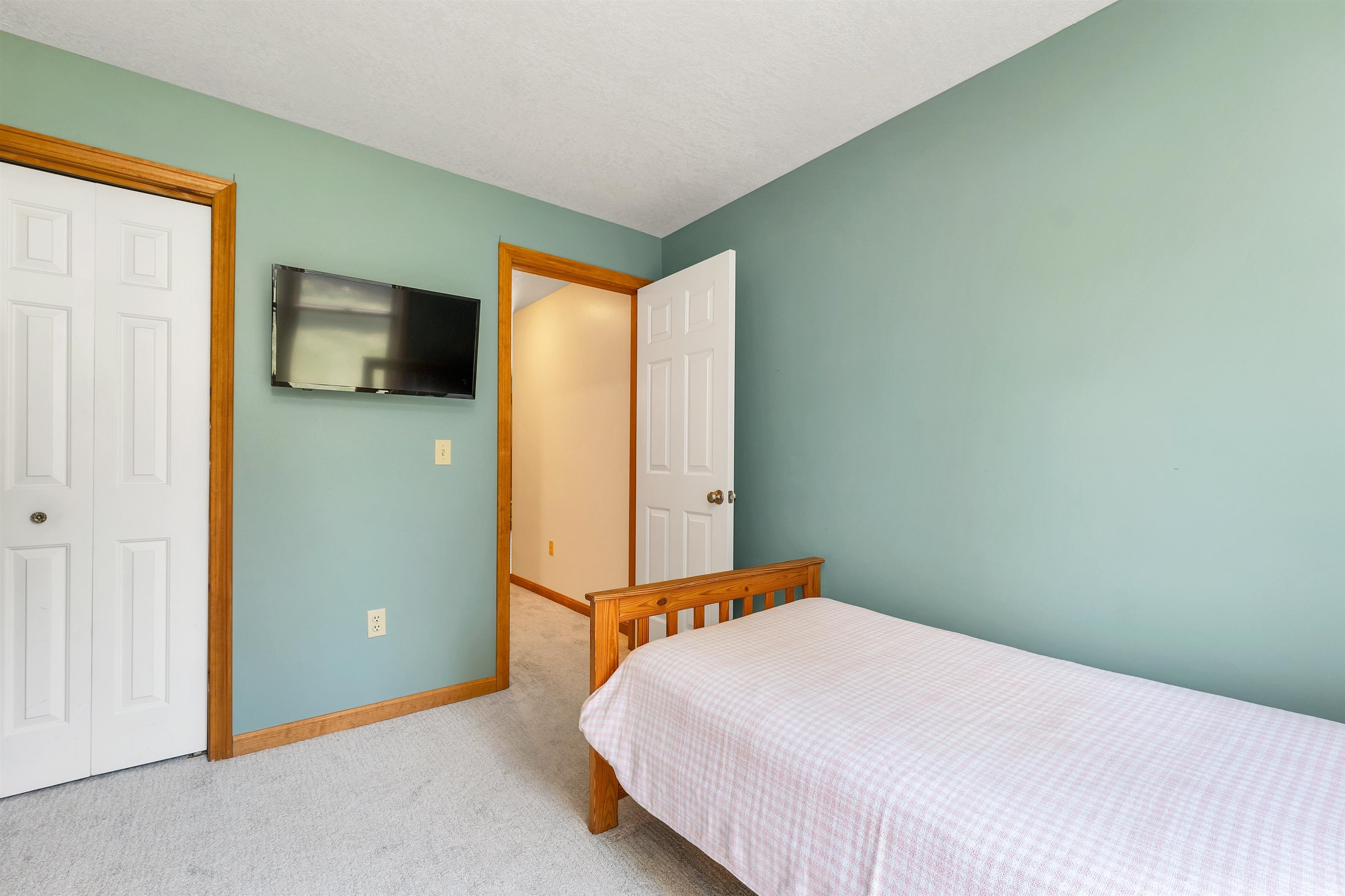 75 Riverfront Drive Unit: 206