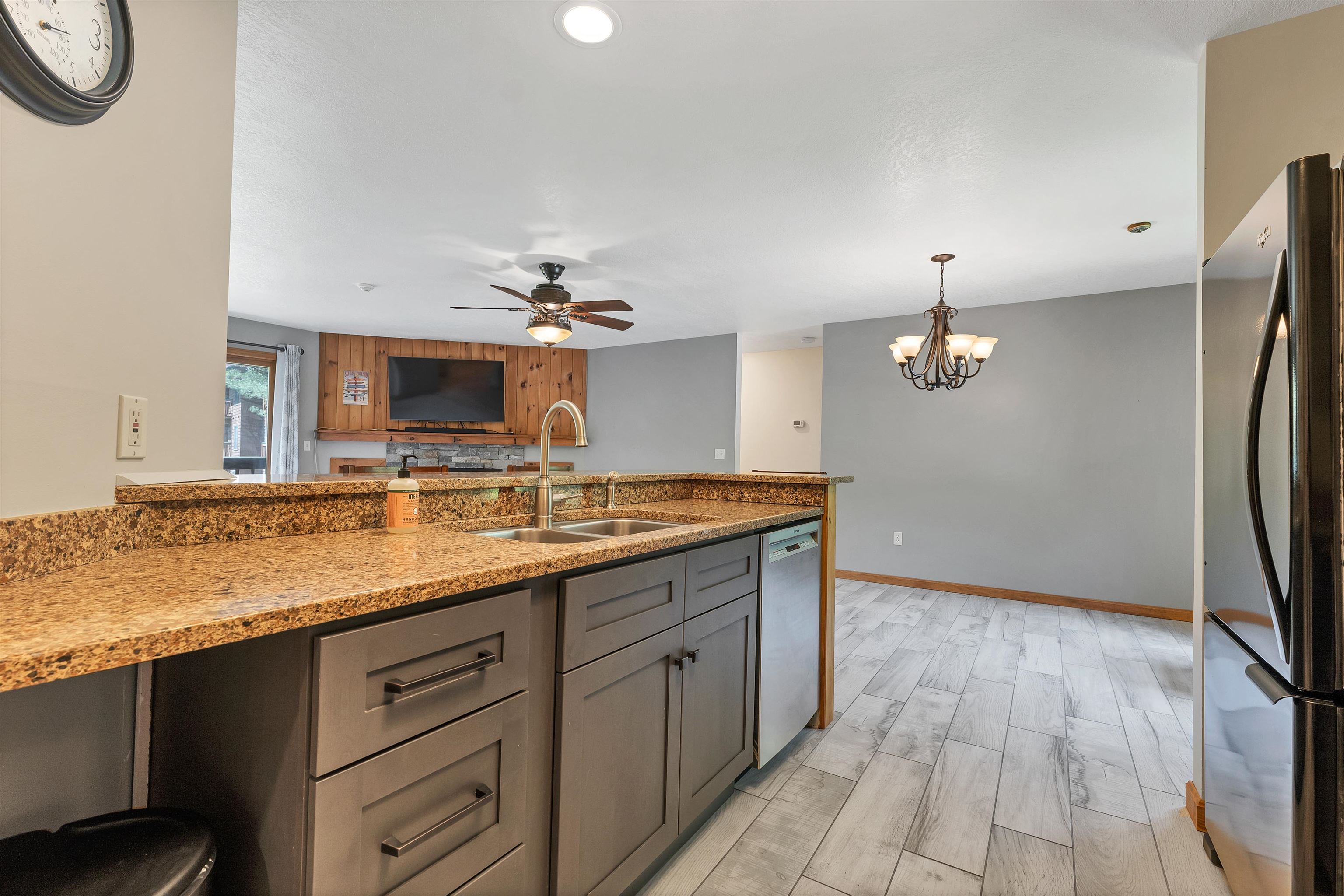 75 Riverfront Drive Unit: 206