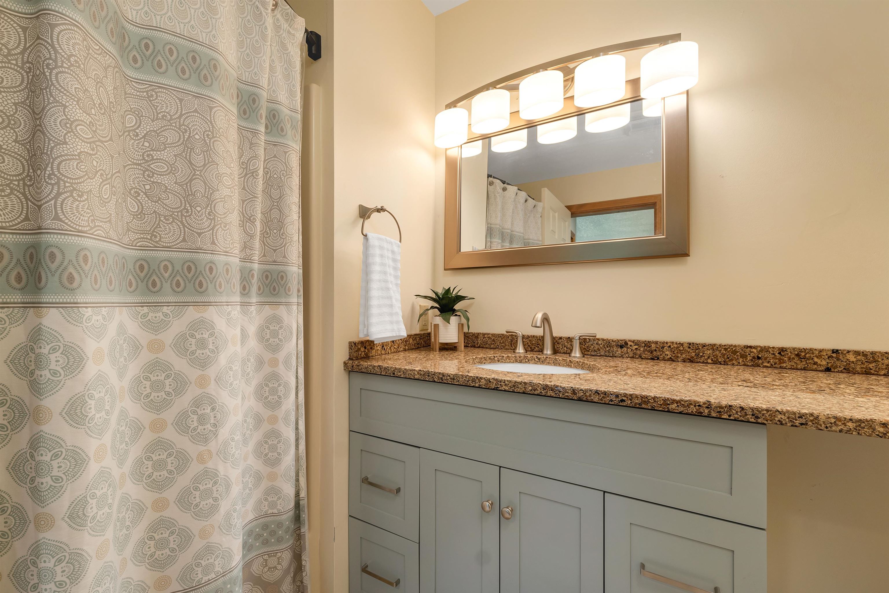 75 Riverfront Drive Unit: 206