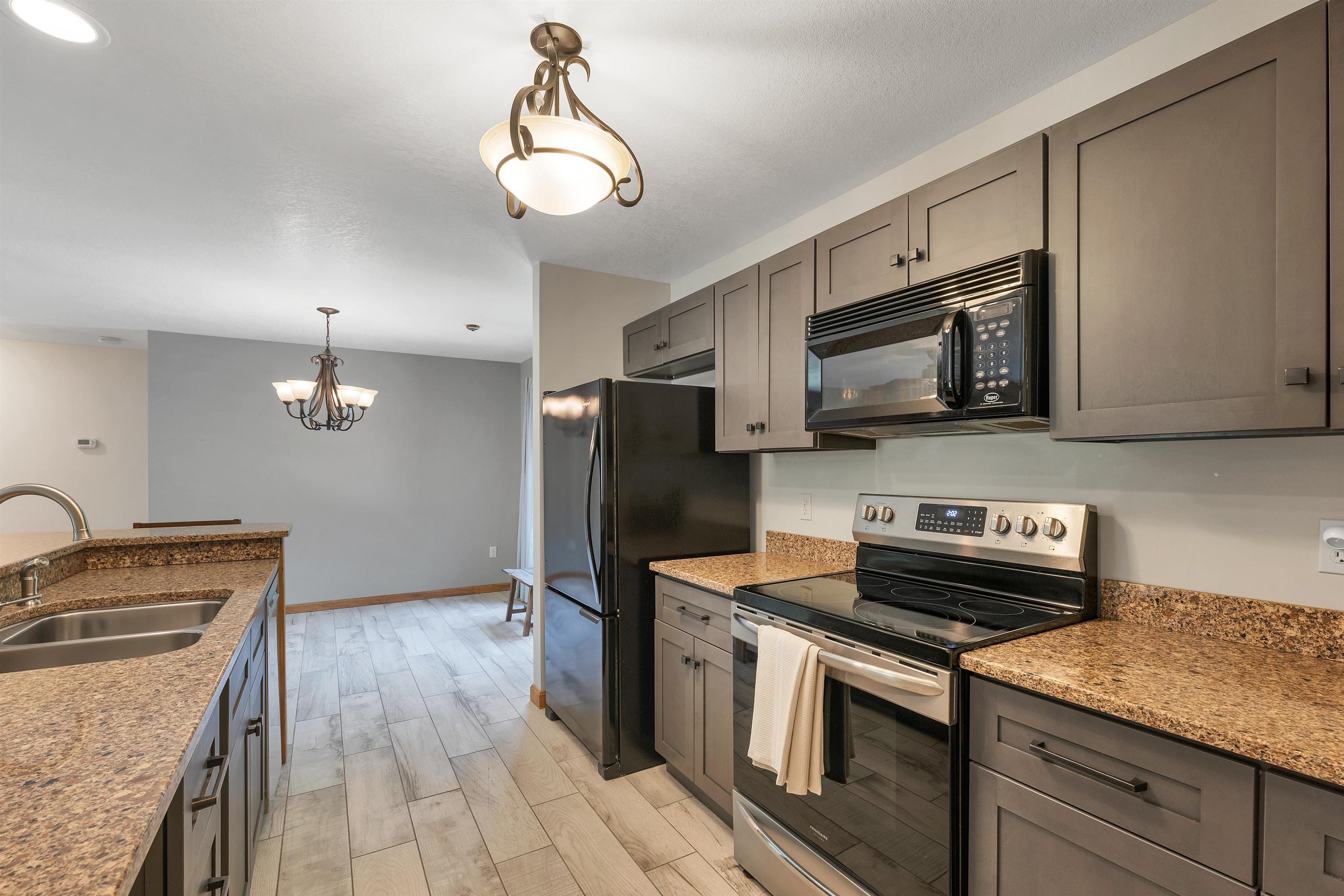 75 Riverfront Drive Unit: 206