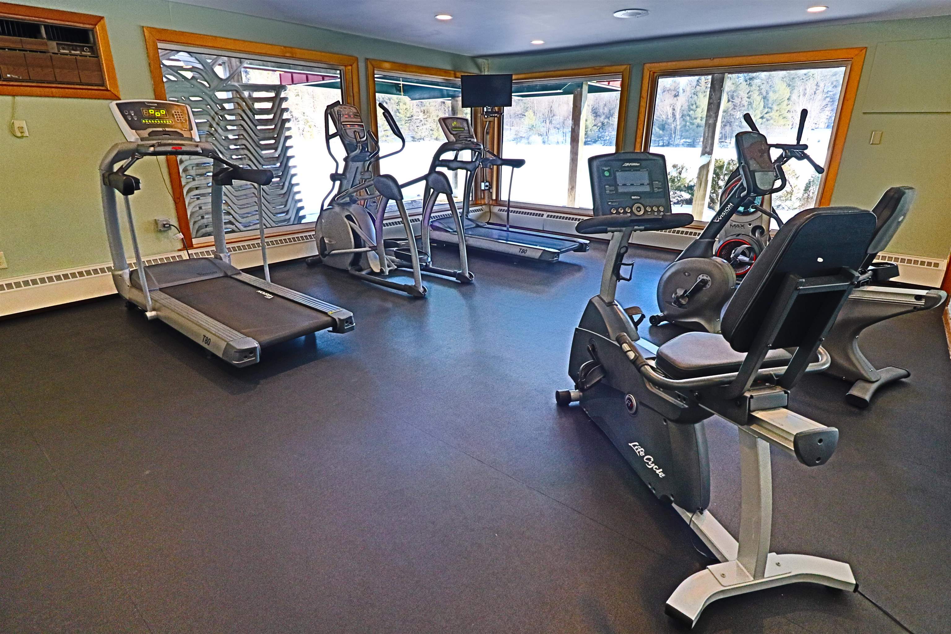 160 Deer Park Drive Unit: Unit 142A