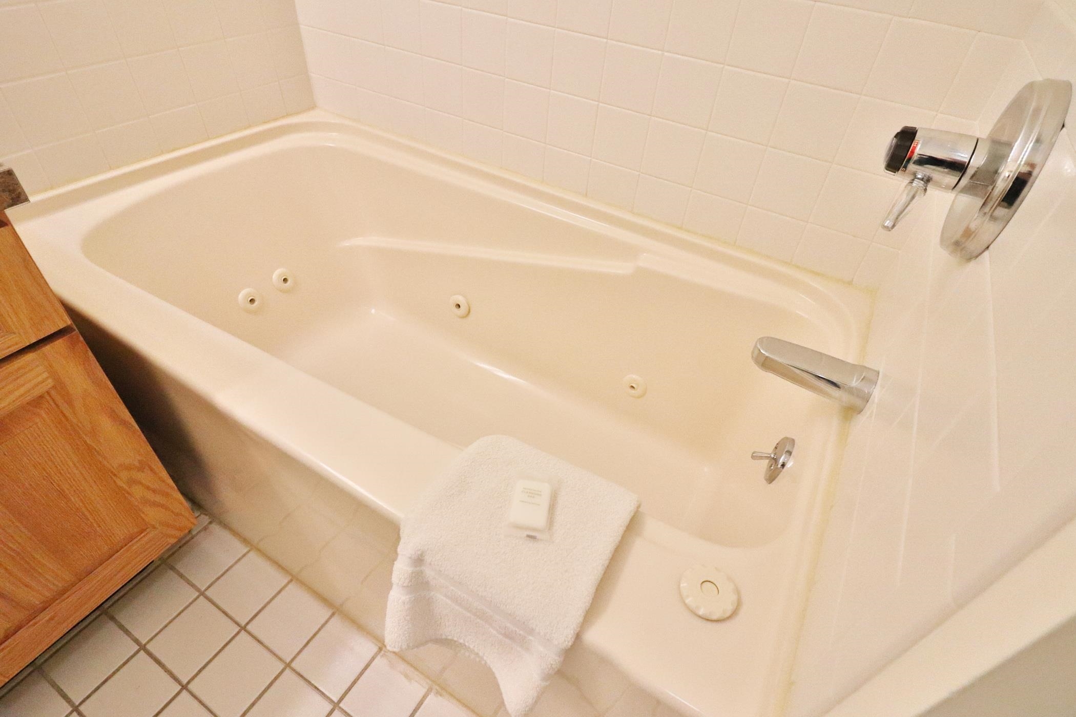 160 Deer Park Drive Unit: Unit 142A