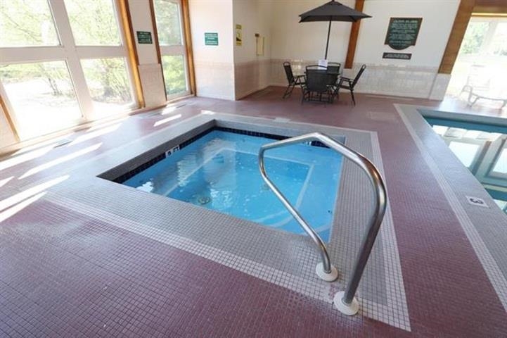 33 Riverfront Drive Unit: 253
