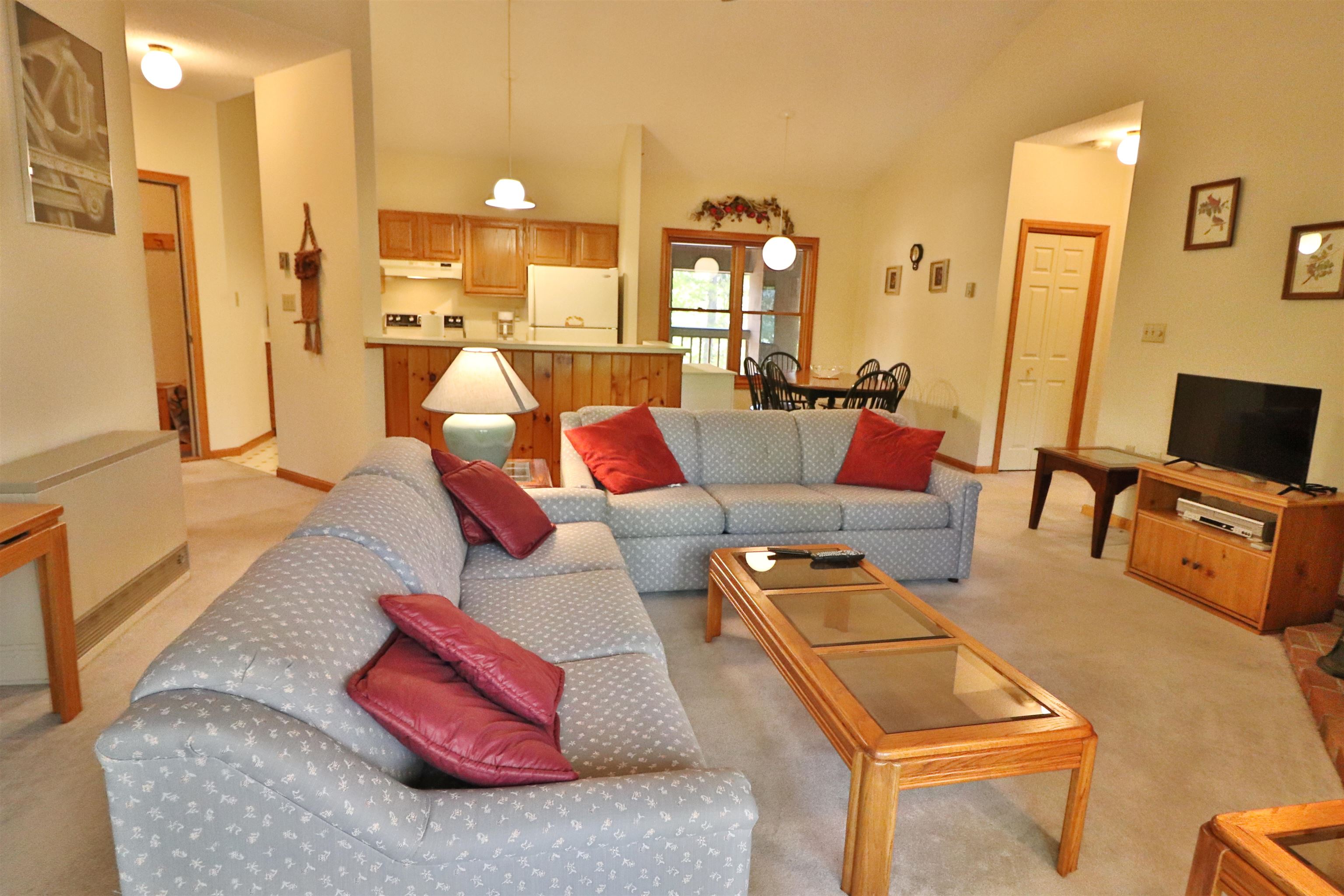 33 Riverfront Drive Unit: 253