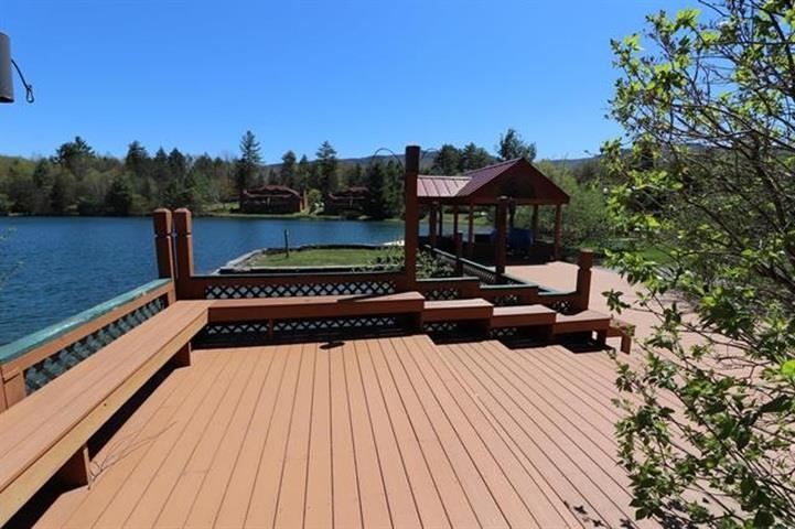 33 Riverfront Drive Unit: 253