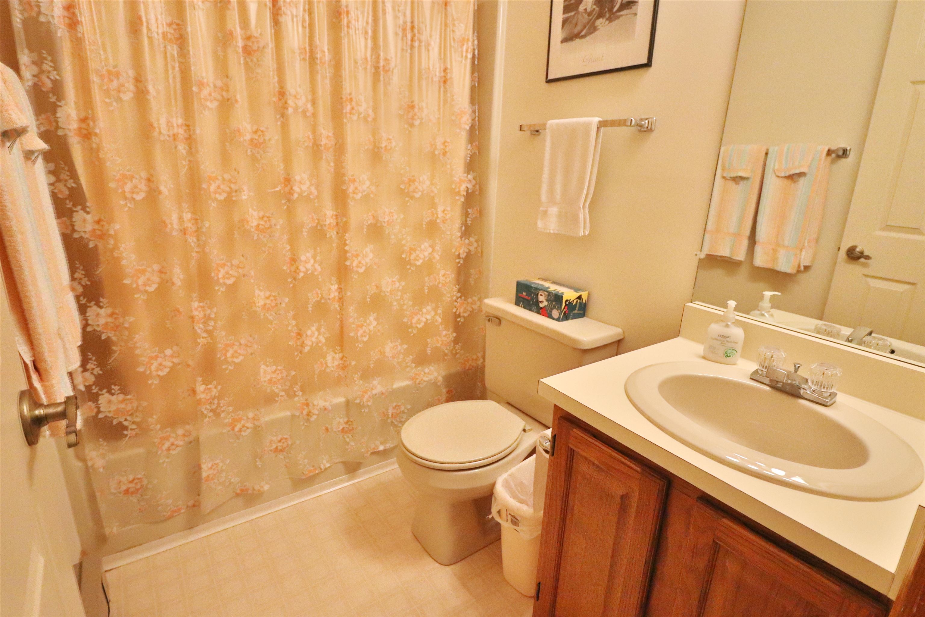 33 Riverfront Drive Unit: 253