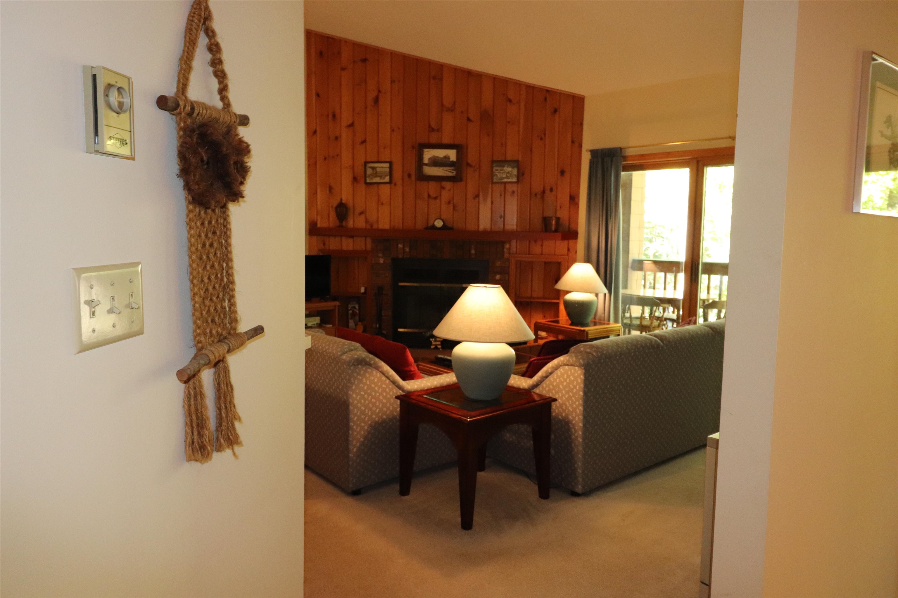 33 Riverfront Drive Unit: 253