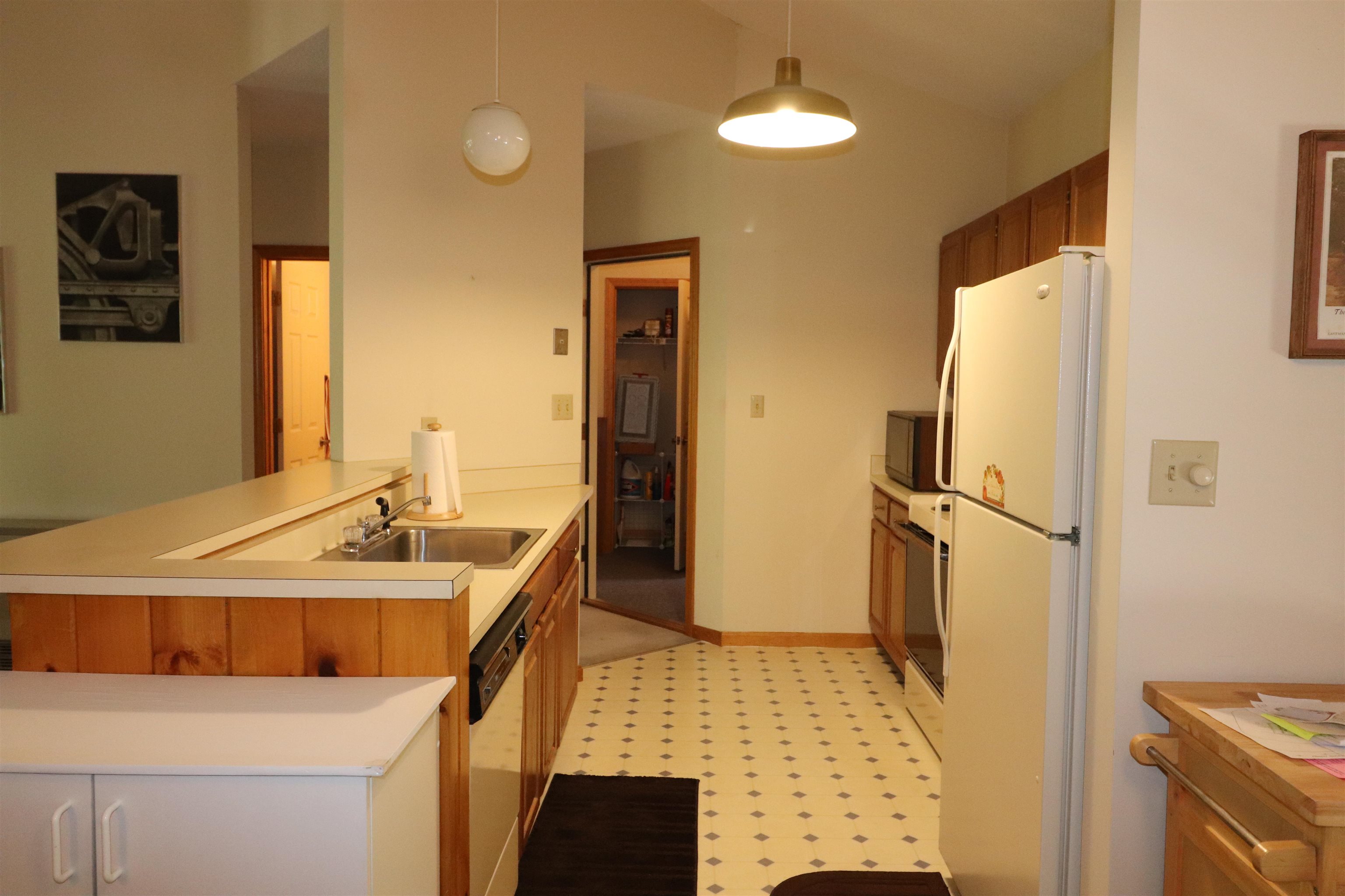 33 Riverfront Drive Unit: 253
