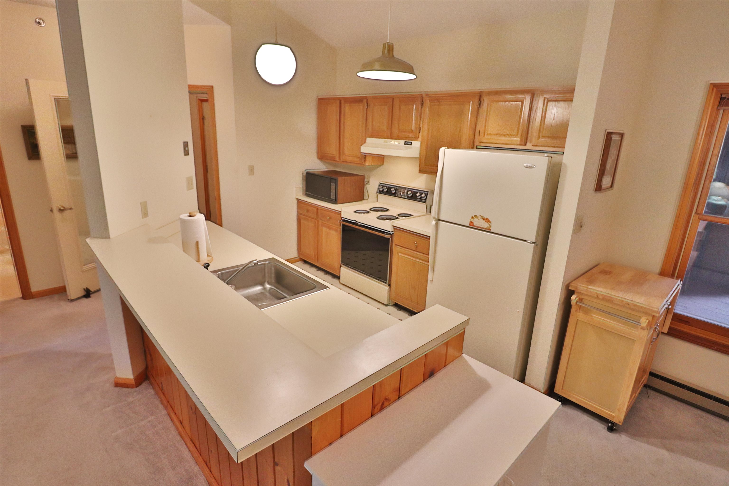 33 Riverfront Drive Unit: 253