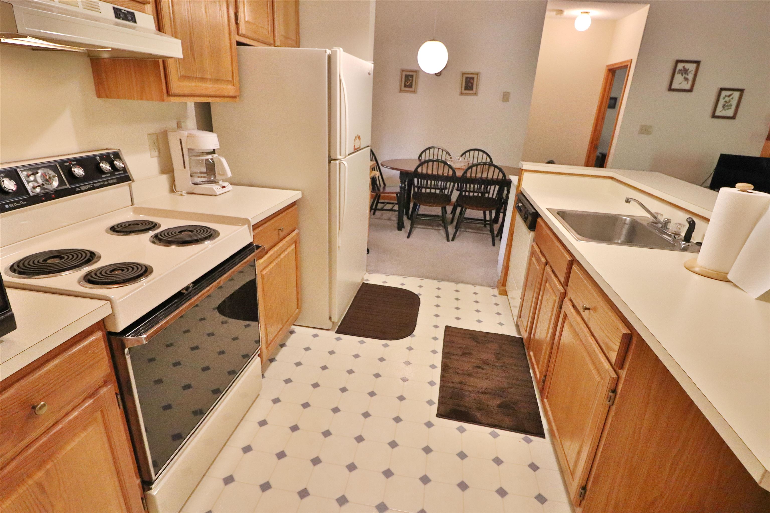 33 Riverfront Drive Unit: 253