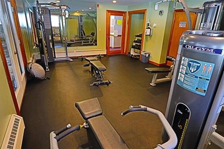 33 Riverfront Drive Unit: 253