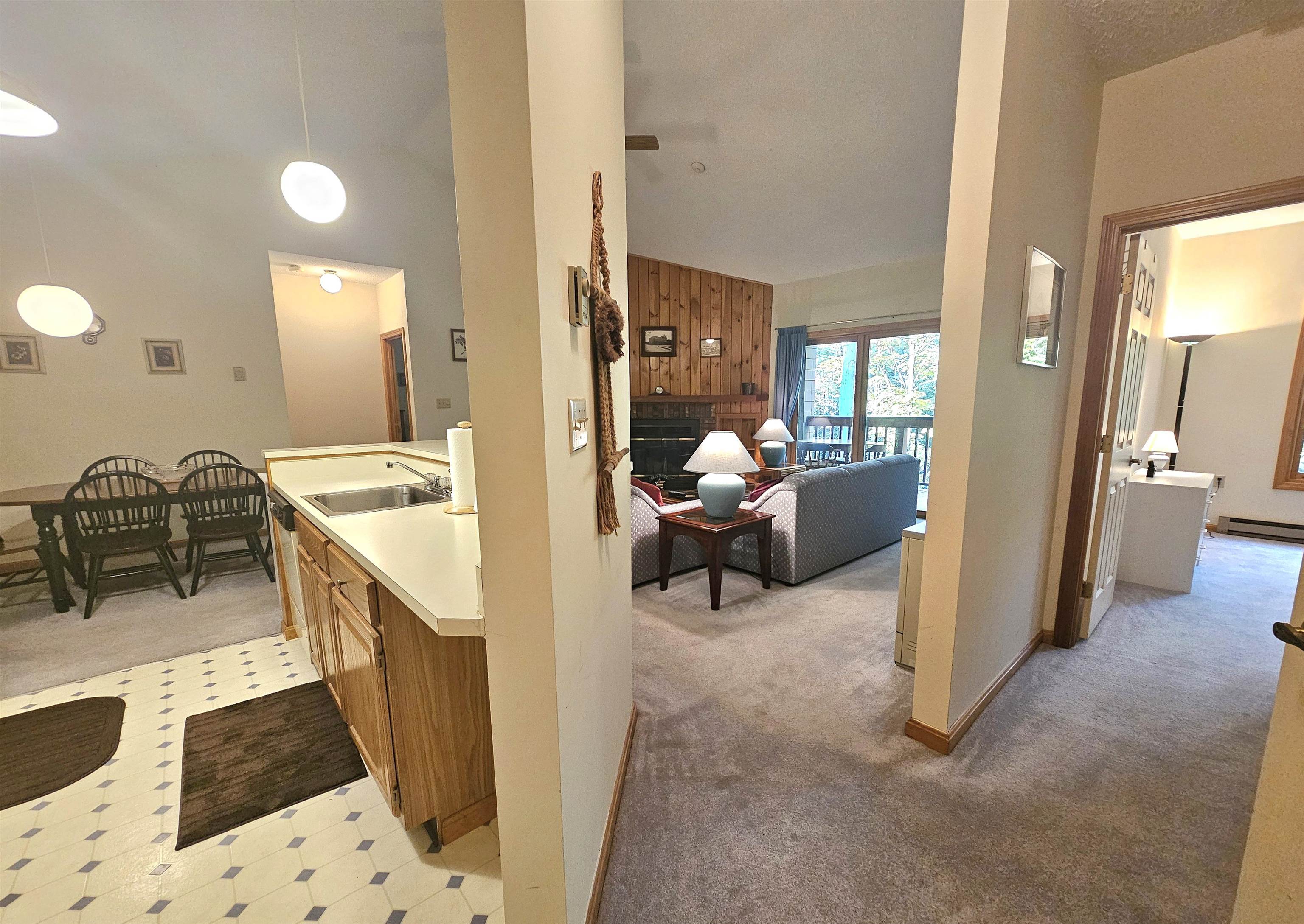 33 Riverfront Drive Unit: 253