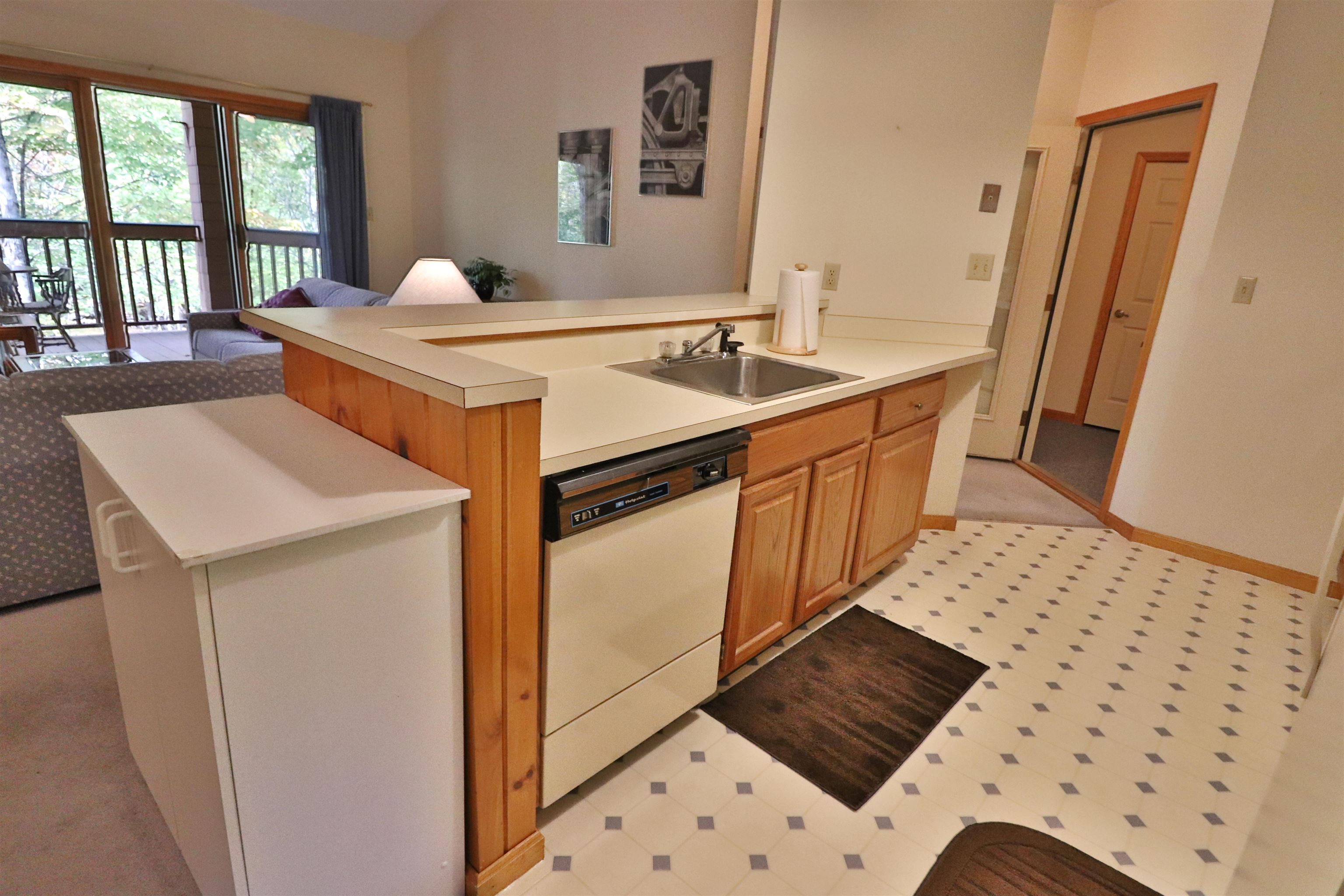 33 Riverfront Drive Unit: 253